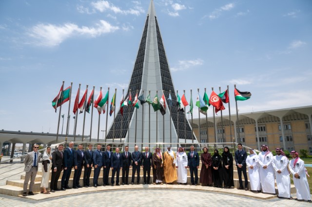 وفد روسي يزور جامعة نايف العربية